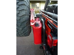 05 Jeep gas cans and jack_l8cidi