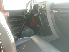 Jeep Interior Passenger_80d7jh