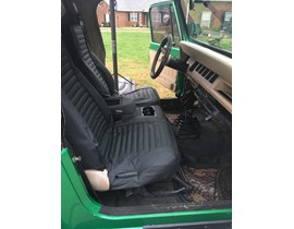 1991 Jeep Wrangler YJ Sahara Edition 2