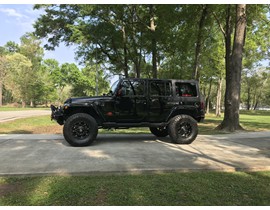 2017 Jeep Wrangler Unlimited Sahara 4x4 1