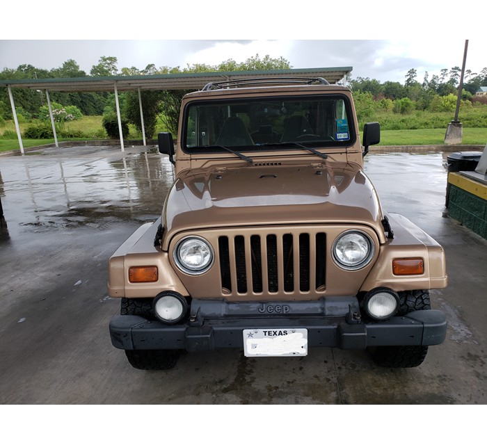 1999 Jeep Wrangler Sahara 1