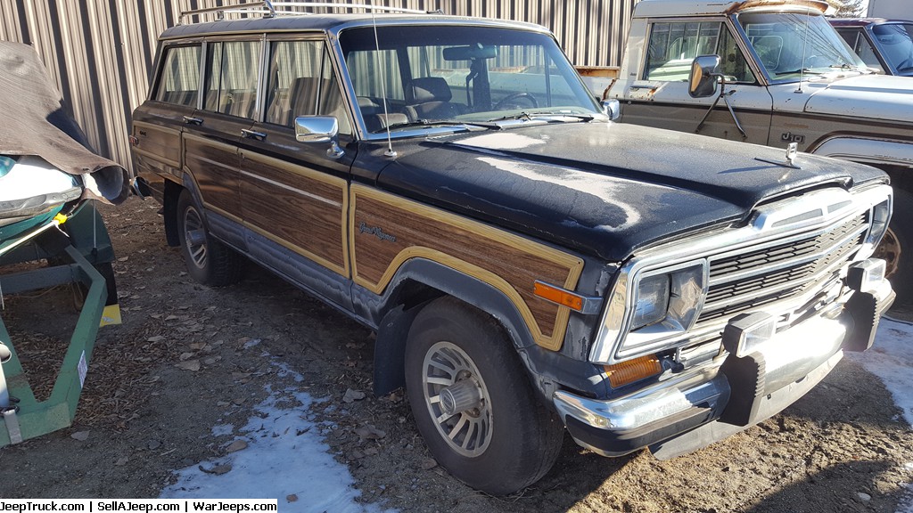 1988 Jeep Grand Wagoneer with Sunroof 2