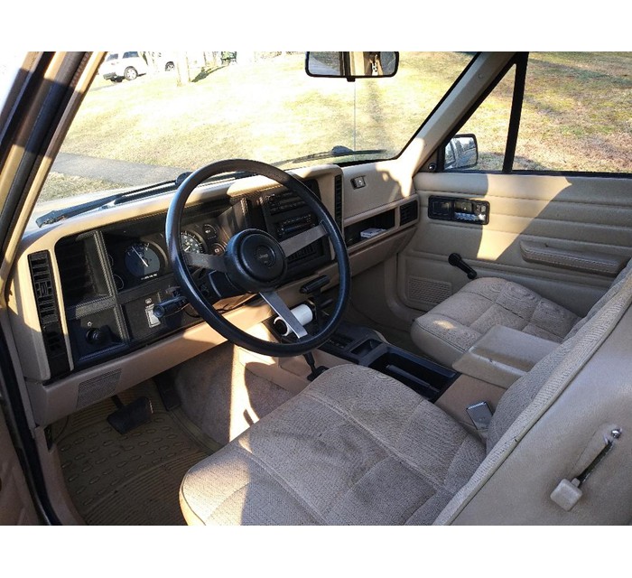 1994 Jeep Cherokee Sport 2