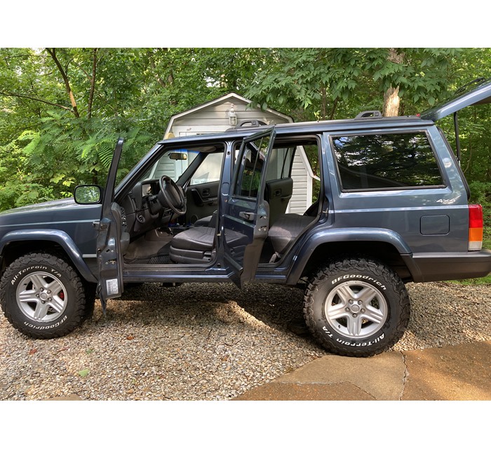 2001 Jeep Cherokee XJ Sport 4×4 1