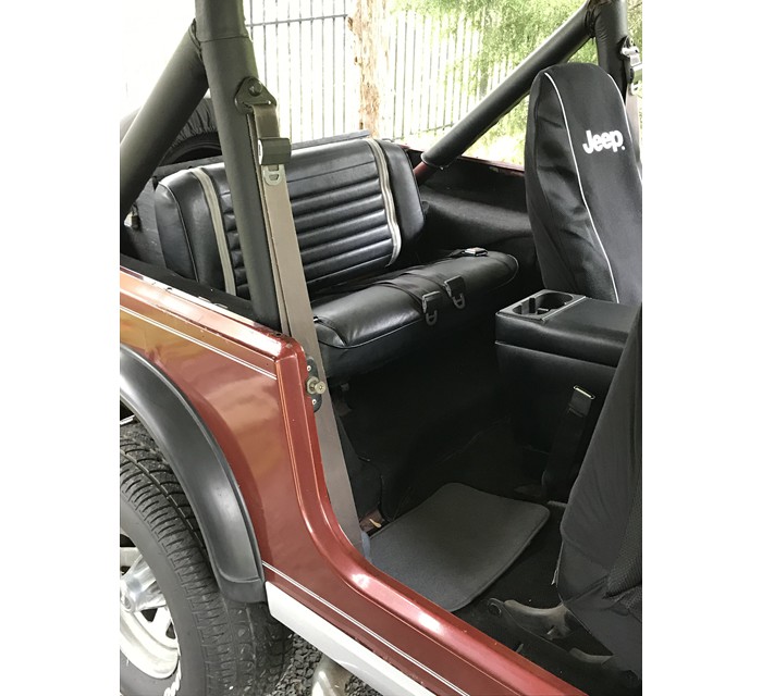 1985 Jeep CJ7 Laredo 3