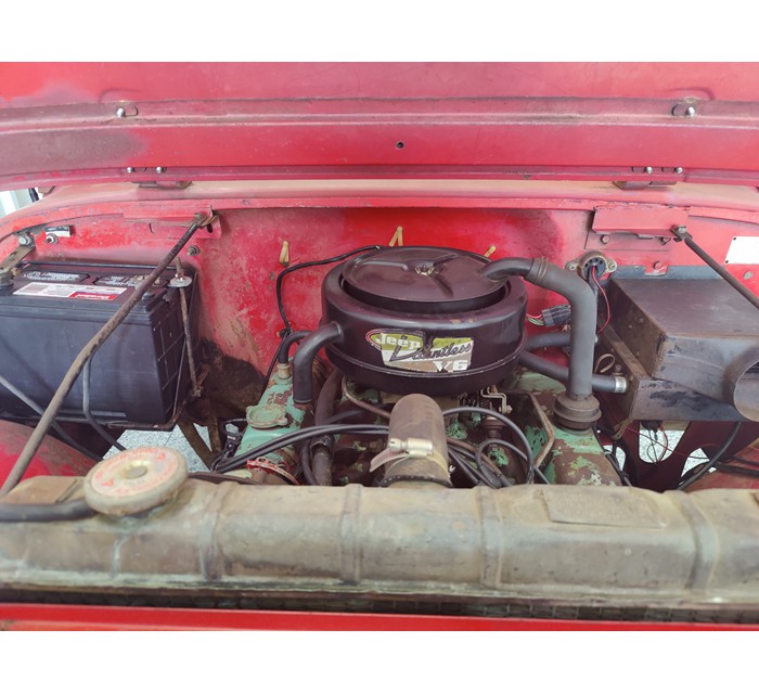 1970 Jeep CJ5 Dauntless V6 motor 3