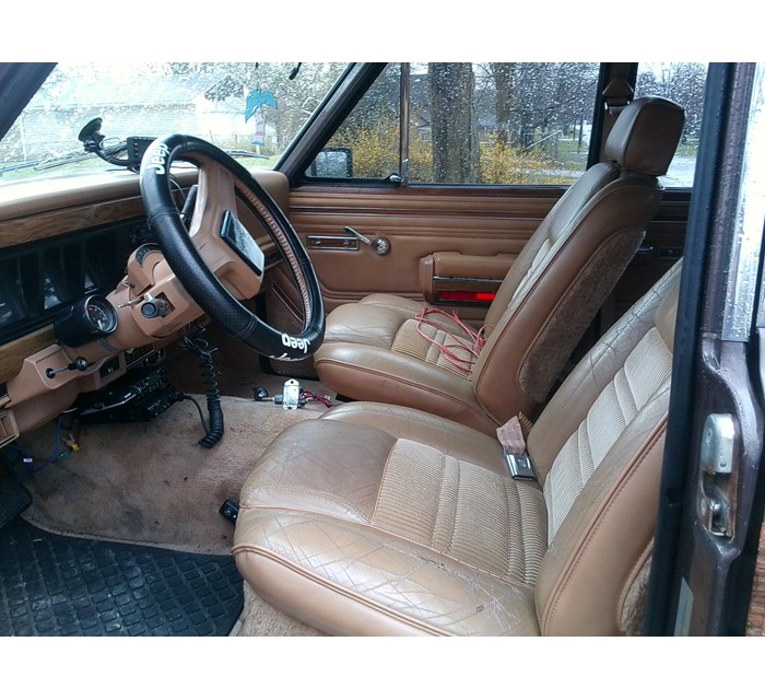 1988 Jeep Grand Wagoneer 1