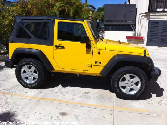 2009 Jeep Wrangler X 2 doors, Manual, Tarp