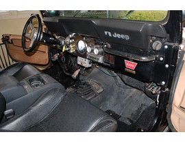 1983 Jeep CJ-7 Laredo V8 5