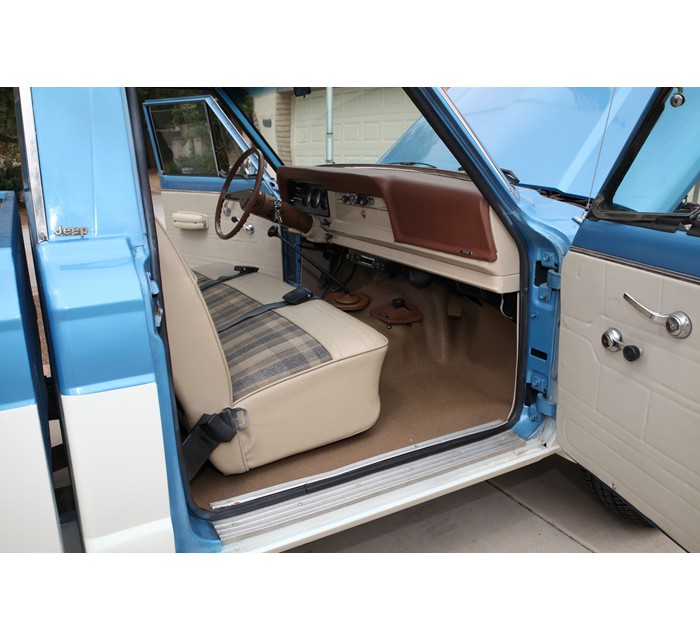 1974 Jeep J-10 Pick-Up 7