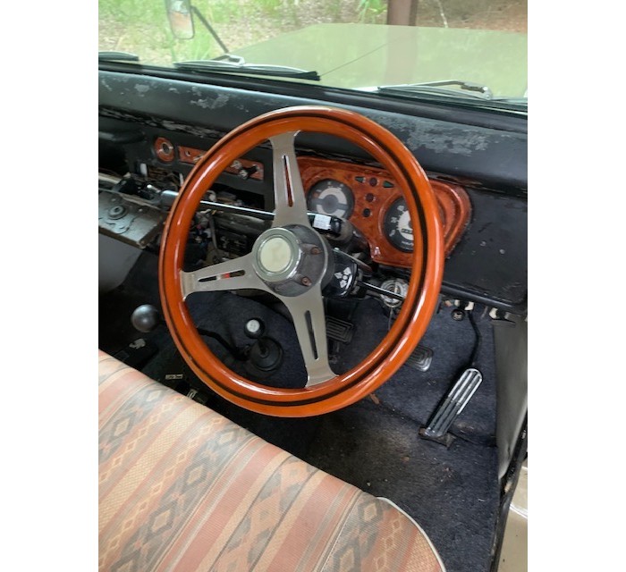 1982 Mitsubishi Jeep J37 Willys Wagon 6