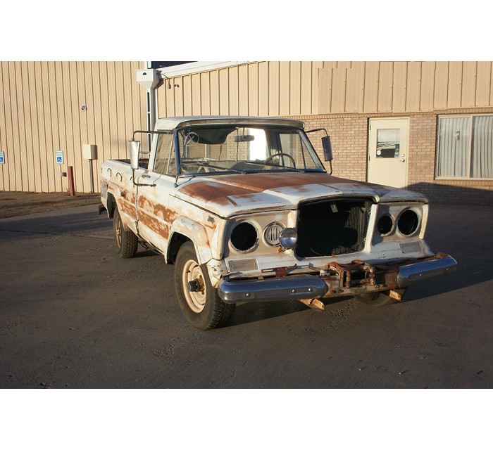 1964 Jeep J-300 Gladiator 4x4 Pick Up 2