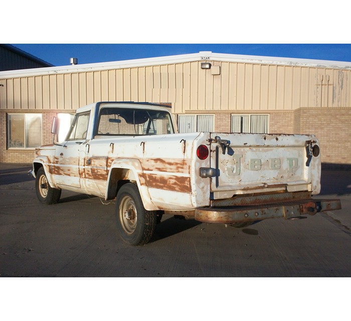 1964 Jeep J-300 Gladiator 4x4 Pick Up 3