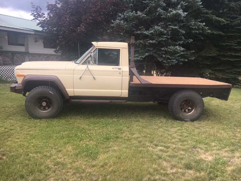 74 Jeep J-10 Flat Bed Completely Restored 9