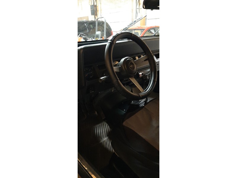 1994 Jeep Wrangler 8