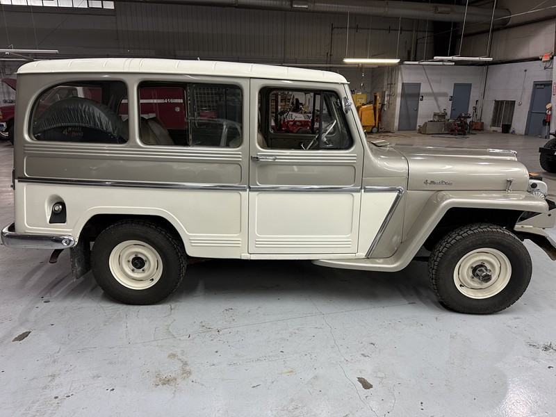 1962 Willy Wagon 4x4 with Power steering & Power Wipers 1