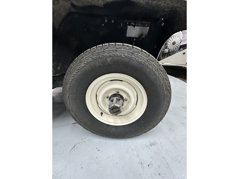 1962 Willy Wagon 4x4 with Power steering & Power Wipers 8