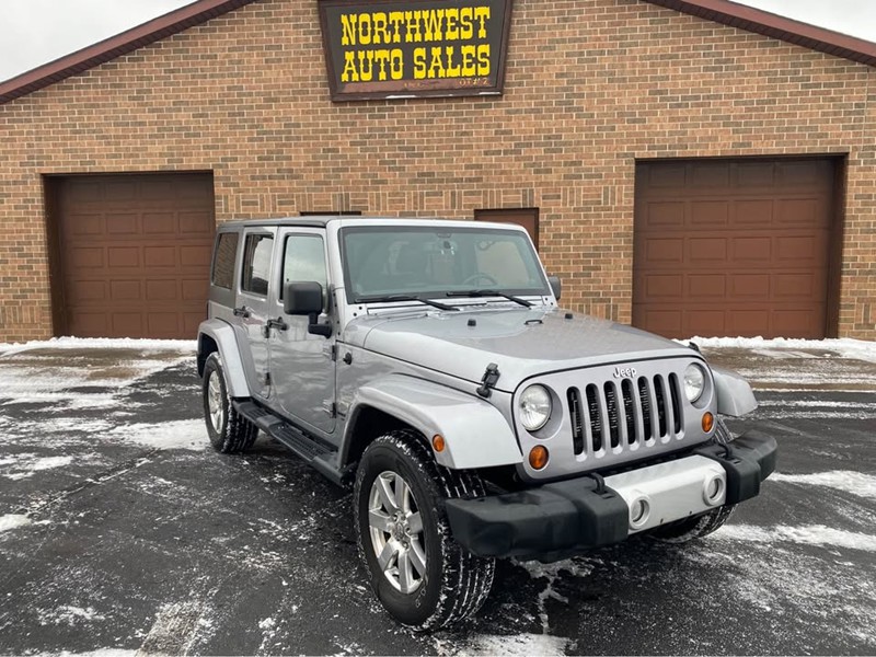 2013 Jeep wrangler Unlimited Sahara Sport 8
