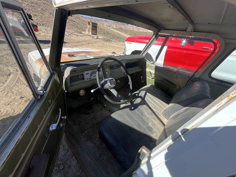 Jeep Commando 7