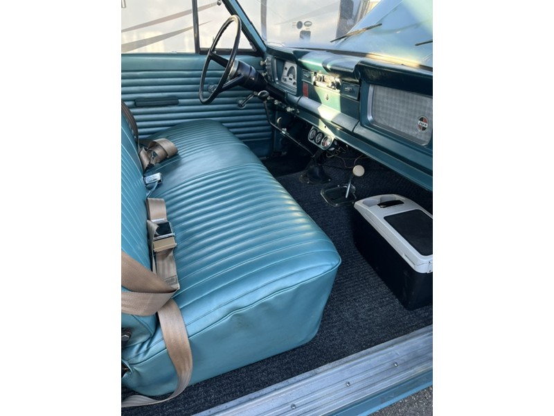 1968 AMC Jeep Gladiator J3000 DRW with chassis mounted Chinook Coach 7
