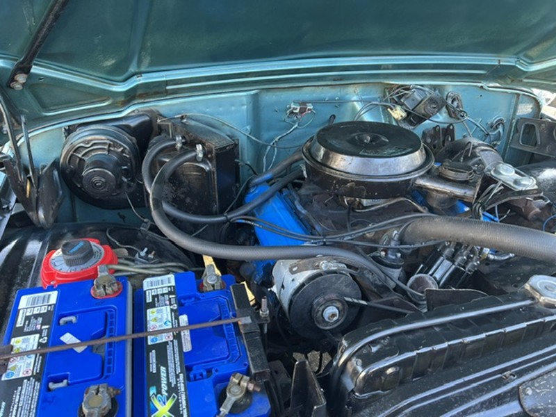 1968 AMC Jeep Gladiator J3000 DRW with chassis mounted Chinook Coach 8